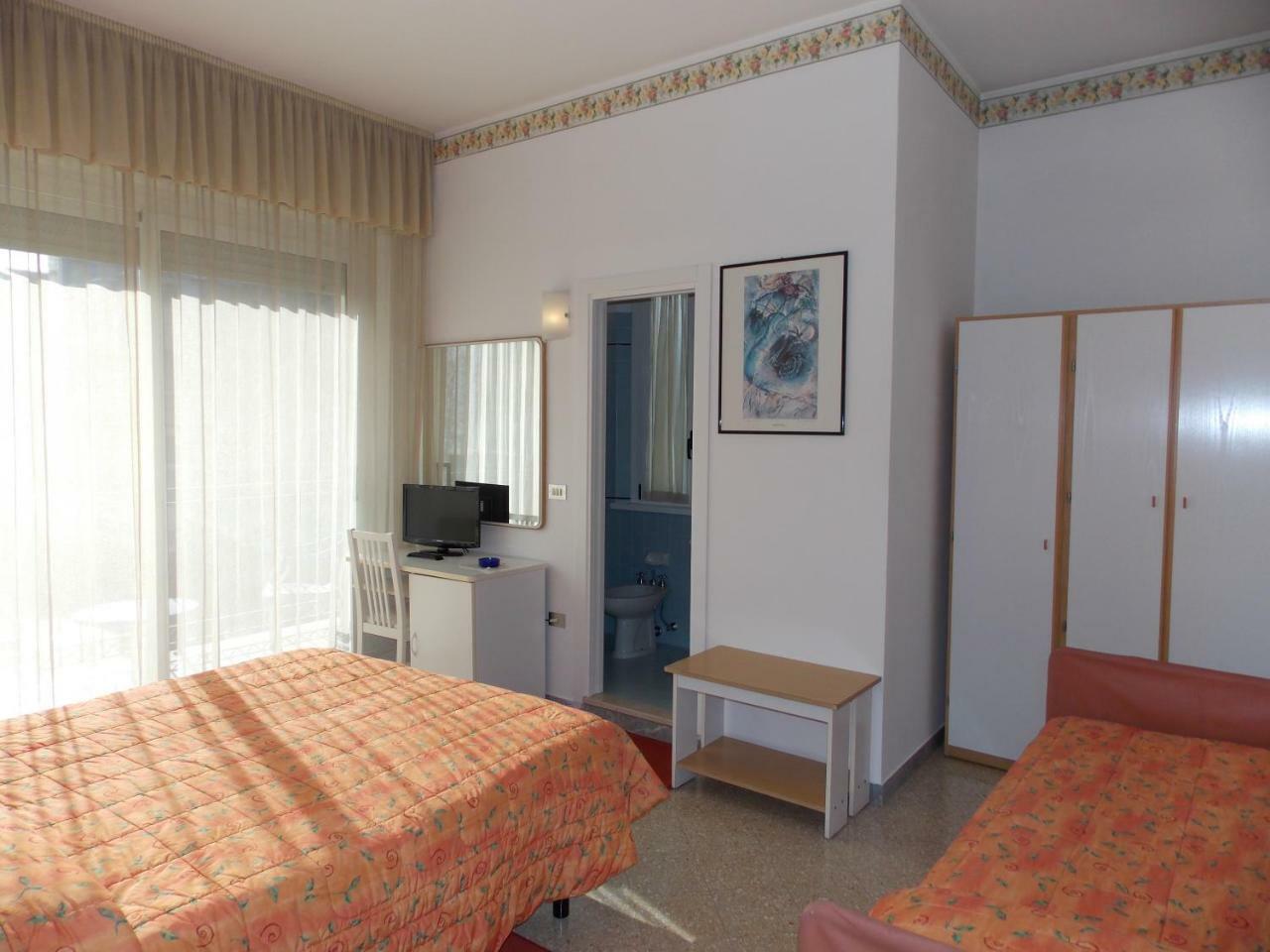 Hotel Cobalto Rimini Exteriör bild